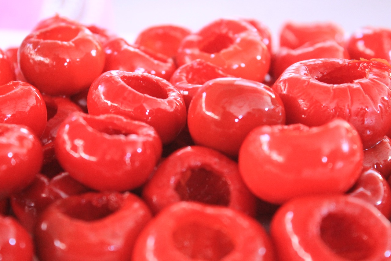 Cherry red pepper pitted
