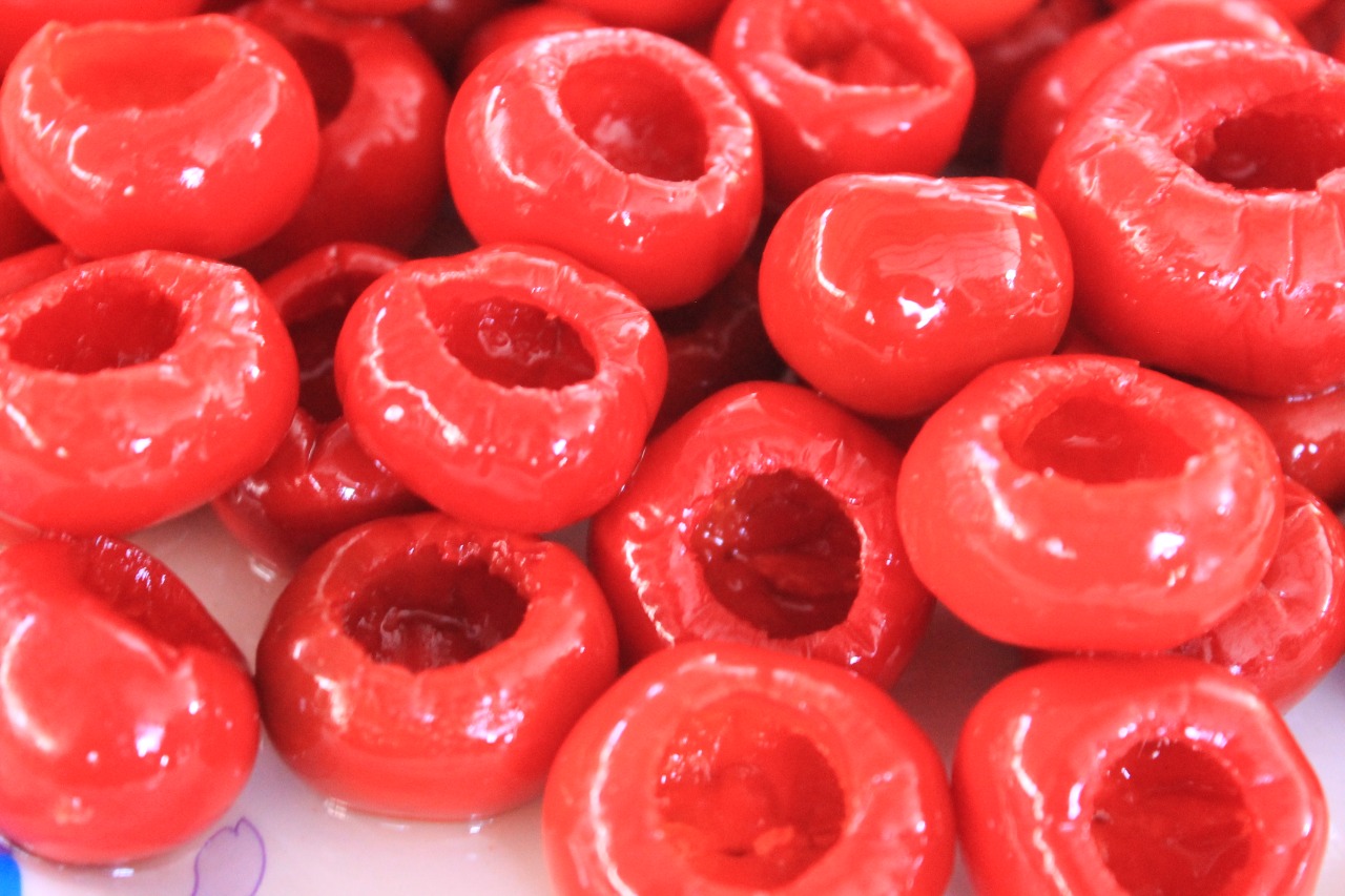 Cherry red pepper pitted