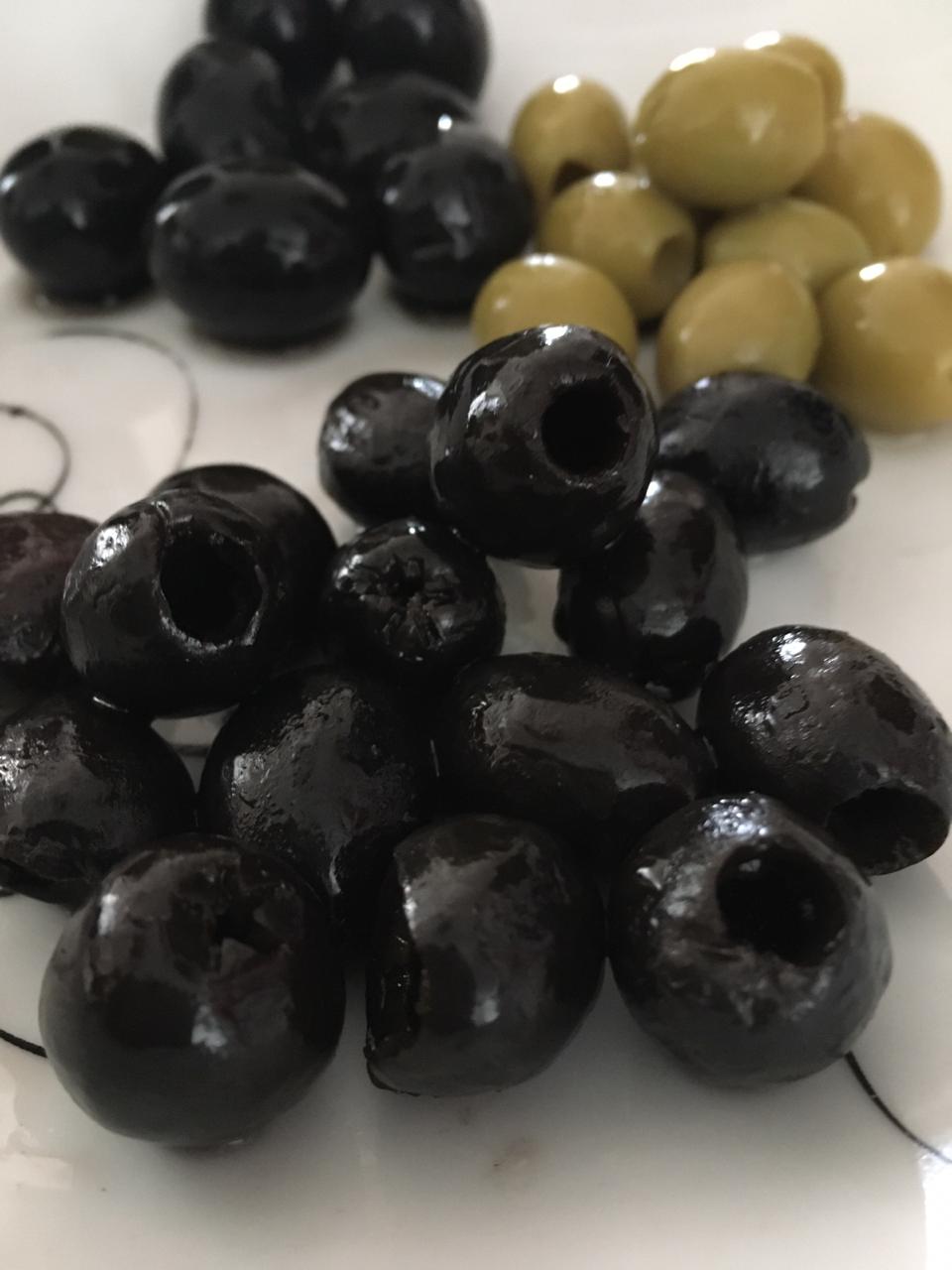 Pitted Black Olives